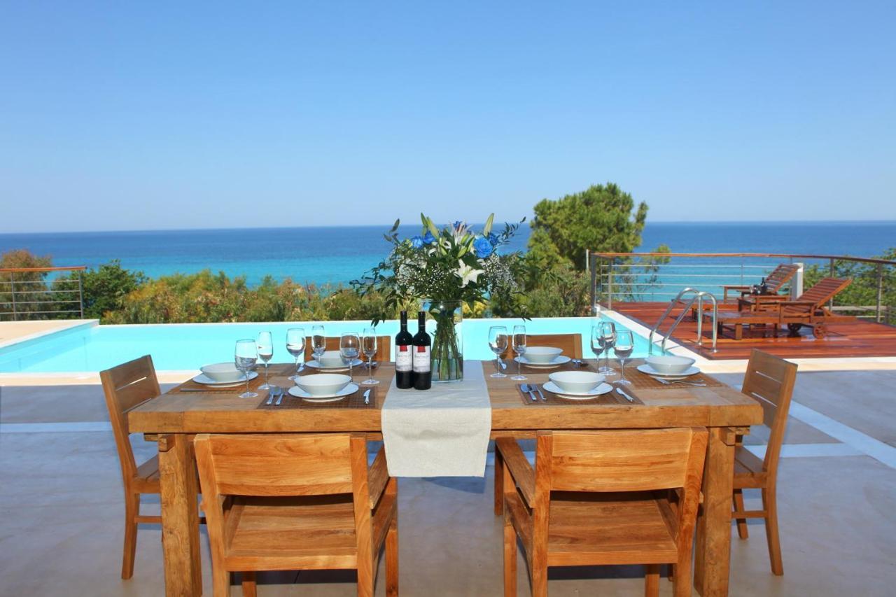 Capro - Milos Bay Villas Agios Nikitas Exterior photo