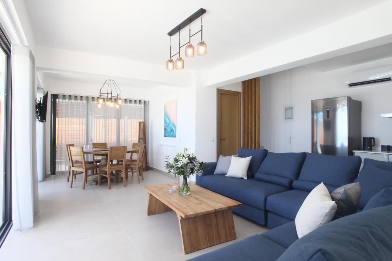 Capro - Milos Bay Villas Agios Nikitas Exterior photo