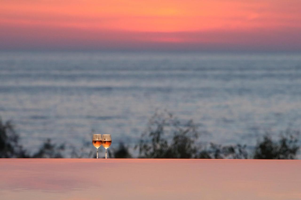 Capro - Milos Bay Villas Agios Nikitas Exterior photo