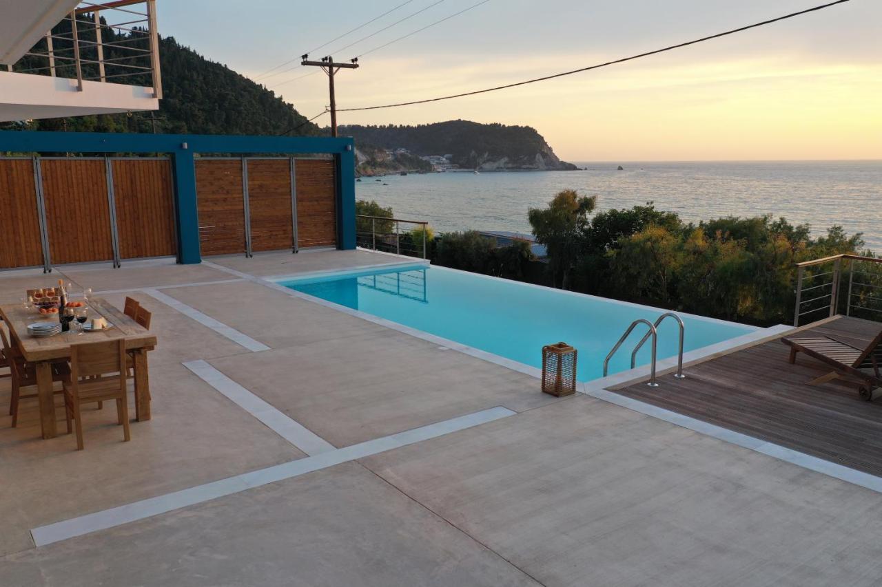 Capro - Milos Bay Villas Agios Nikitas Exterior photo